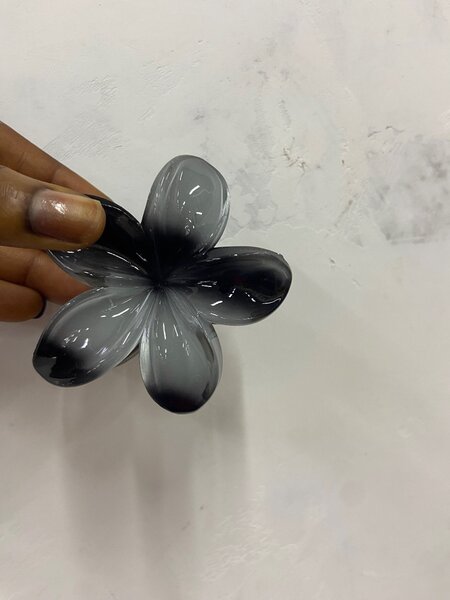 Flower hair clip