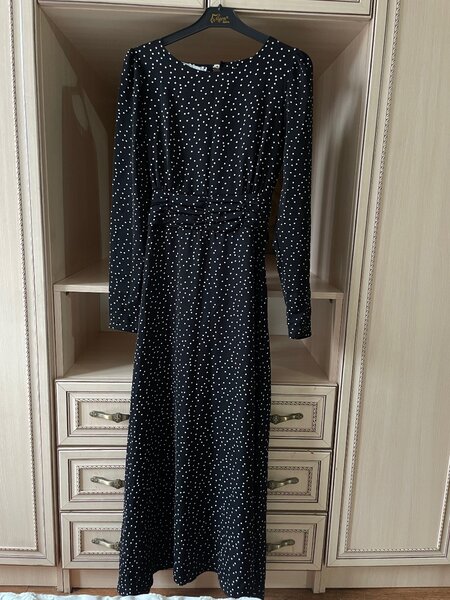 Платья вечерние