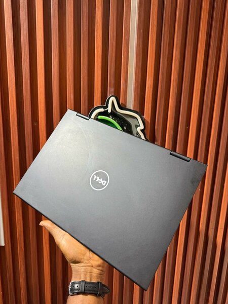 *DELL Latitude 3390*