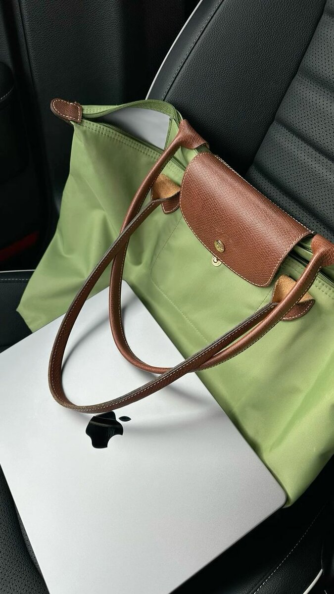 Sac à main en nylon élégant