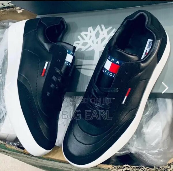 Chaussure TOMMY