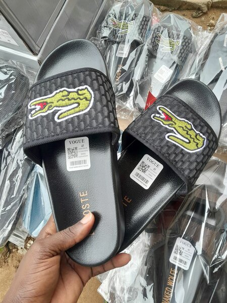 Claquettes confort tendance