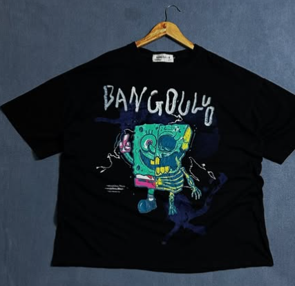 Graphic t shirt size: L