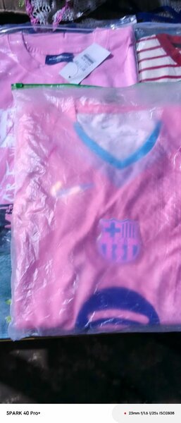 Maillot de football rose