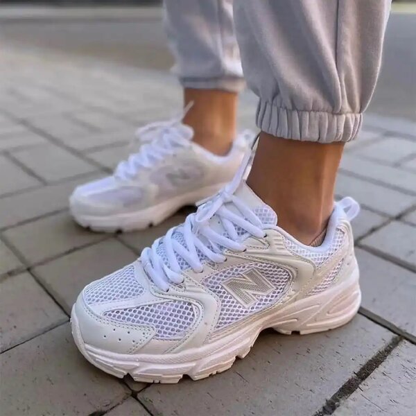 Baskets blanches respirantes