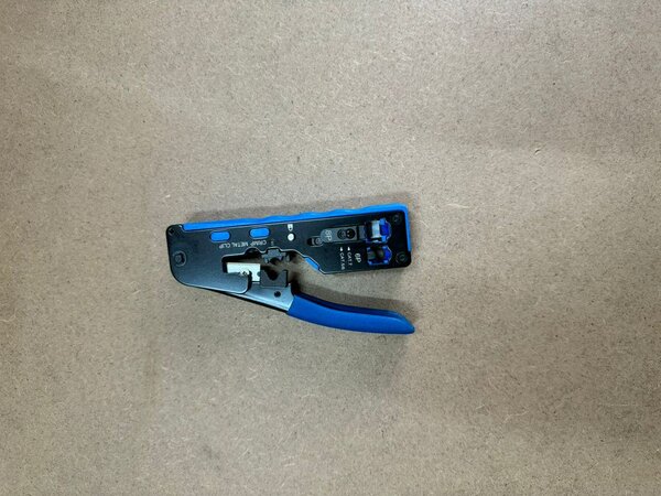 Pince à sertir réseau multifonction