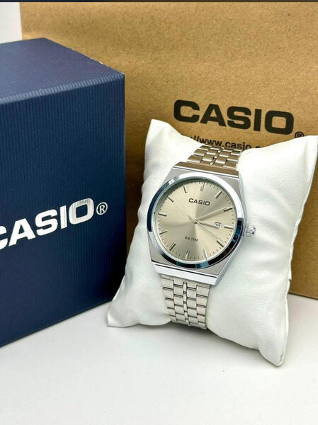 Montre Casio acier colorée
