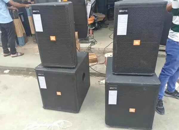 Enceinte Puissante SRX715