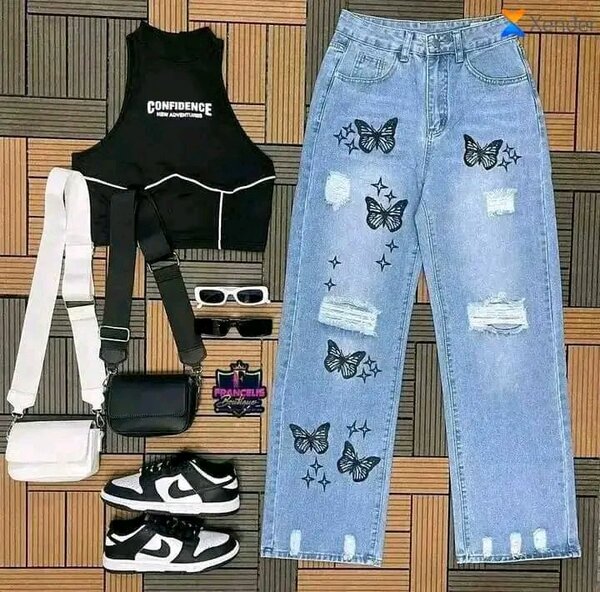 Jeans femme papillon déchiré