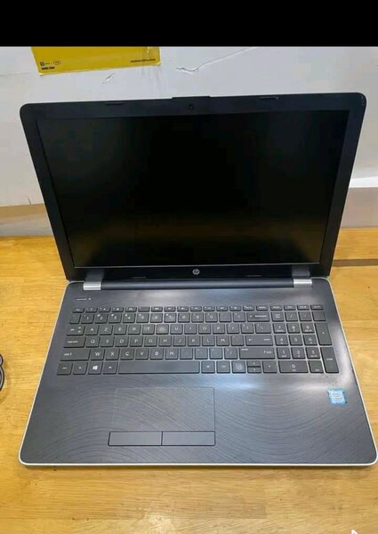 Ordinateur portable HP moderne