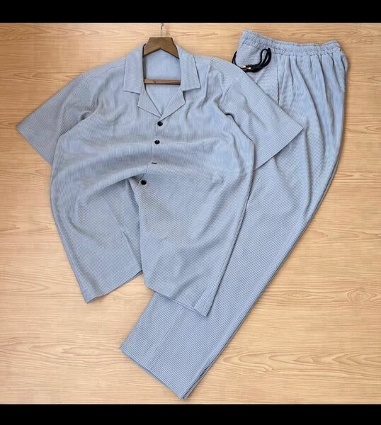 Top t shirt and long down