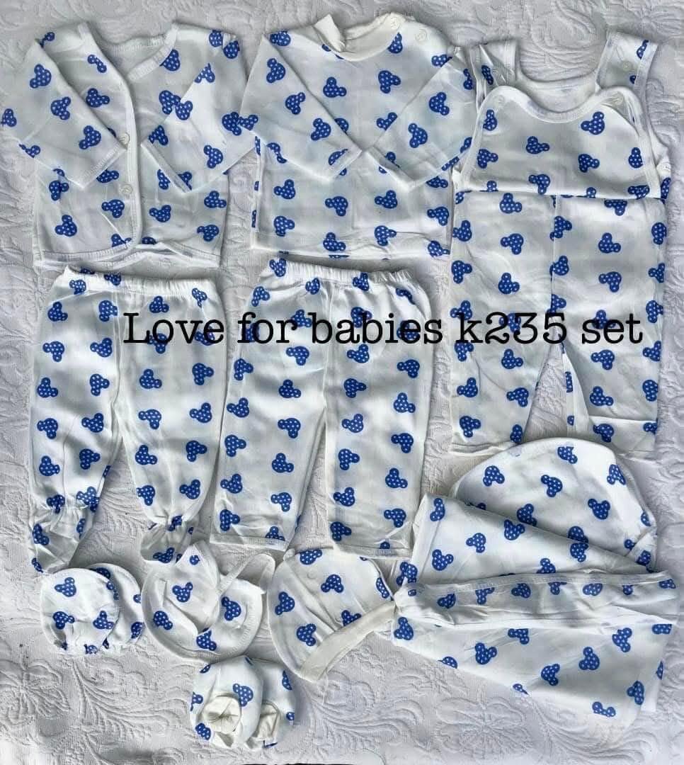 White set with blue bears 10 items