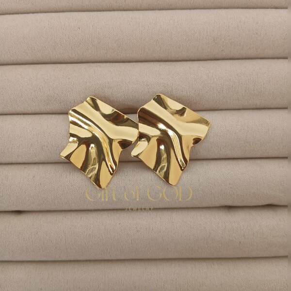 Boucles d'oreilles dorées chic