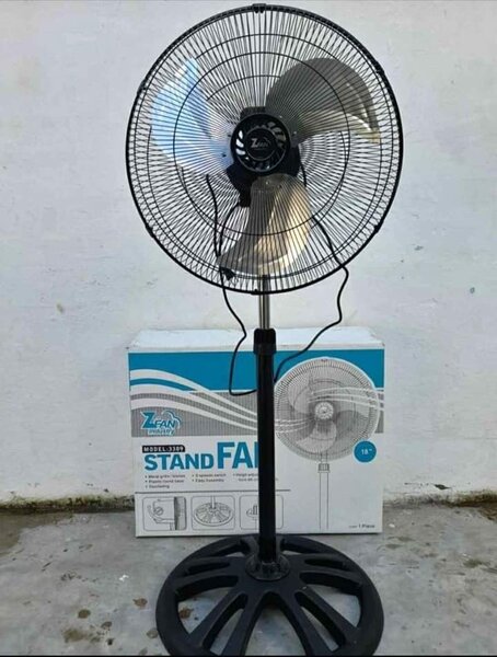 Ventilateur sur pied 18" Zan