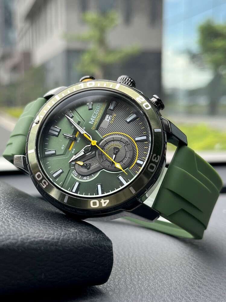 Montre sportive verte Megir