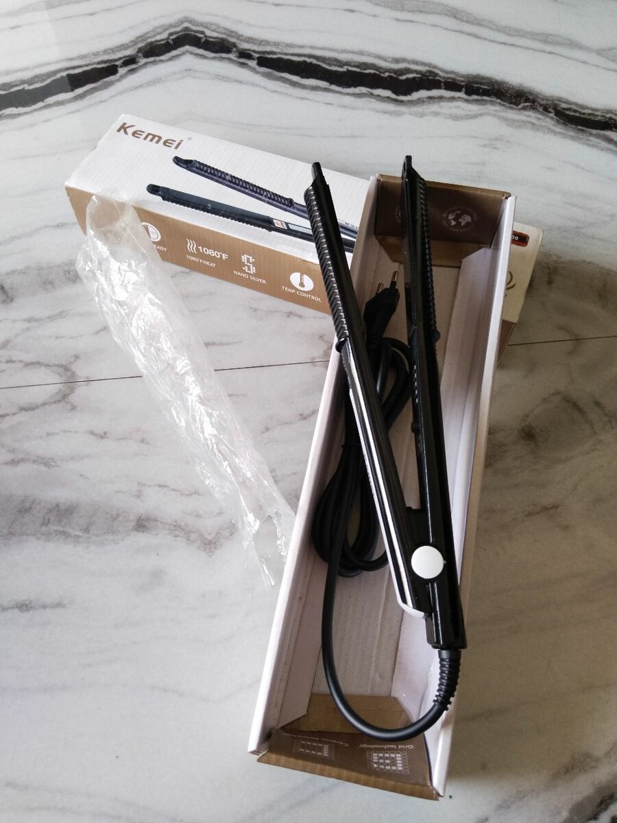 Kemei hair straightener