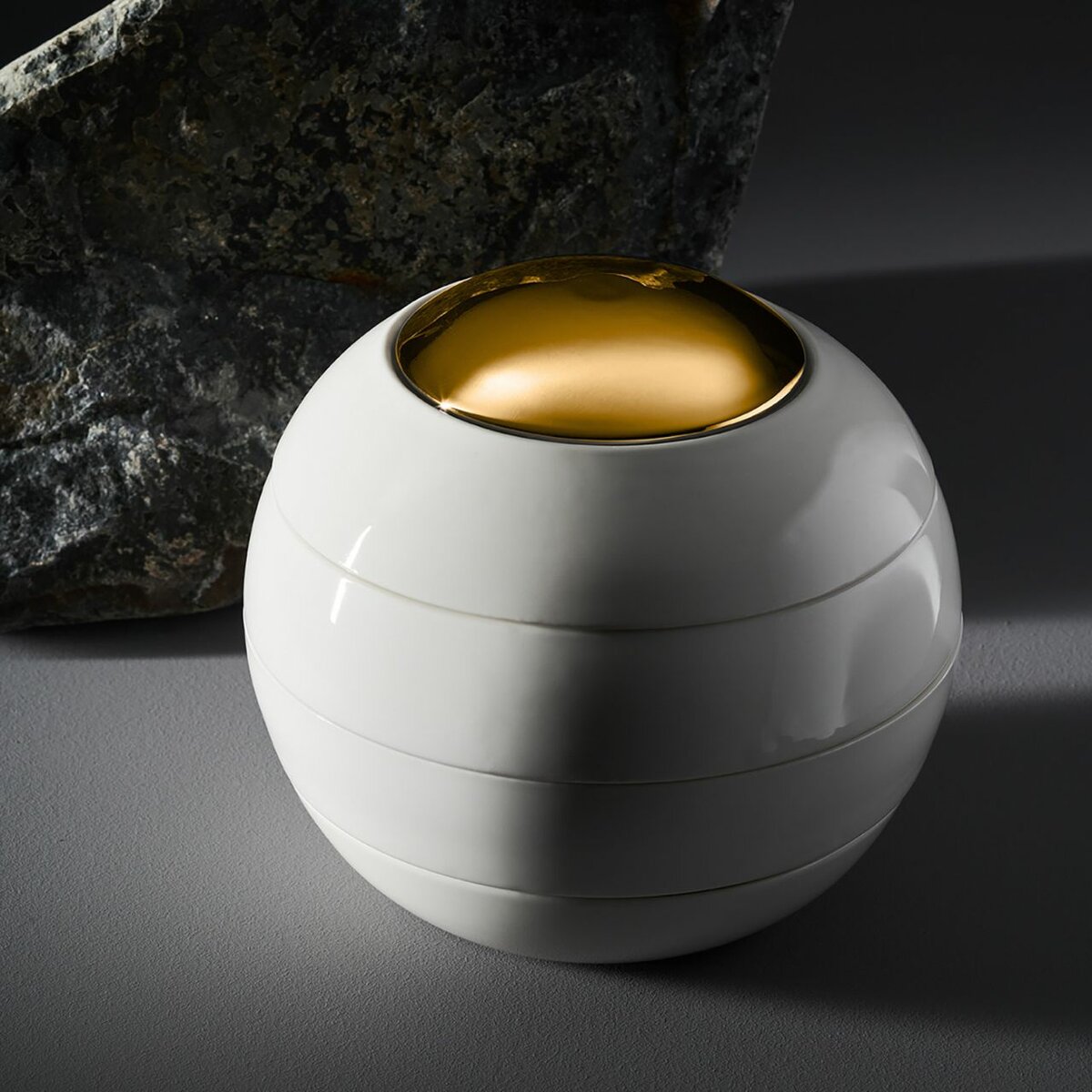 Фарфоровая миска для закусок от бренда Karaca