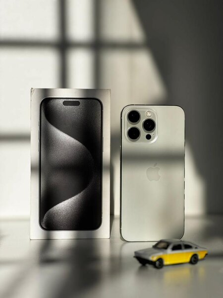 IPHONE 15 PRO MAX 1TB STORAGE