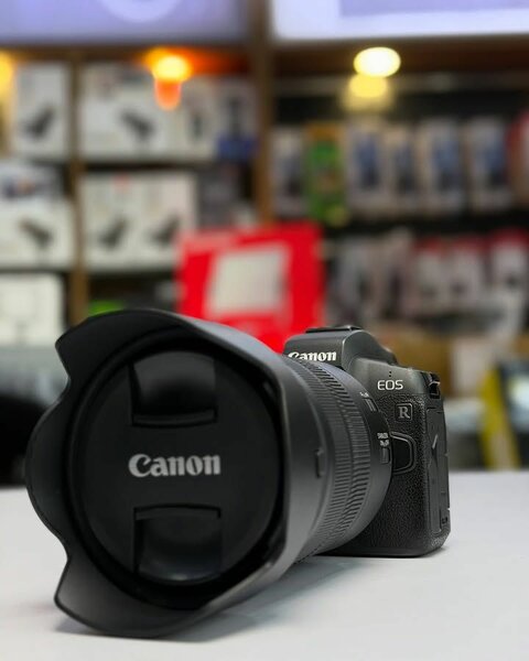 CANON EOS R Mirrorless Camera