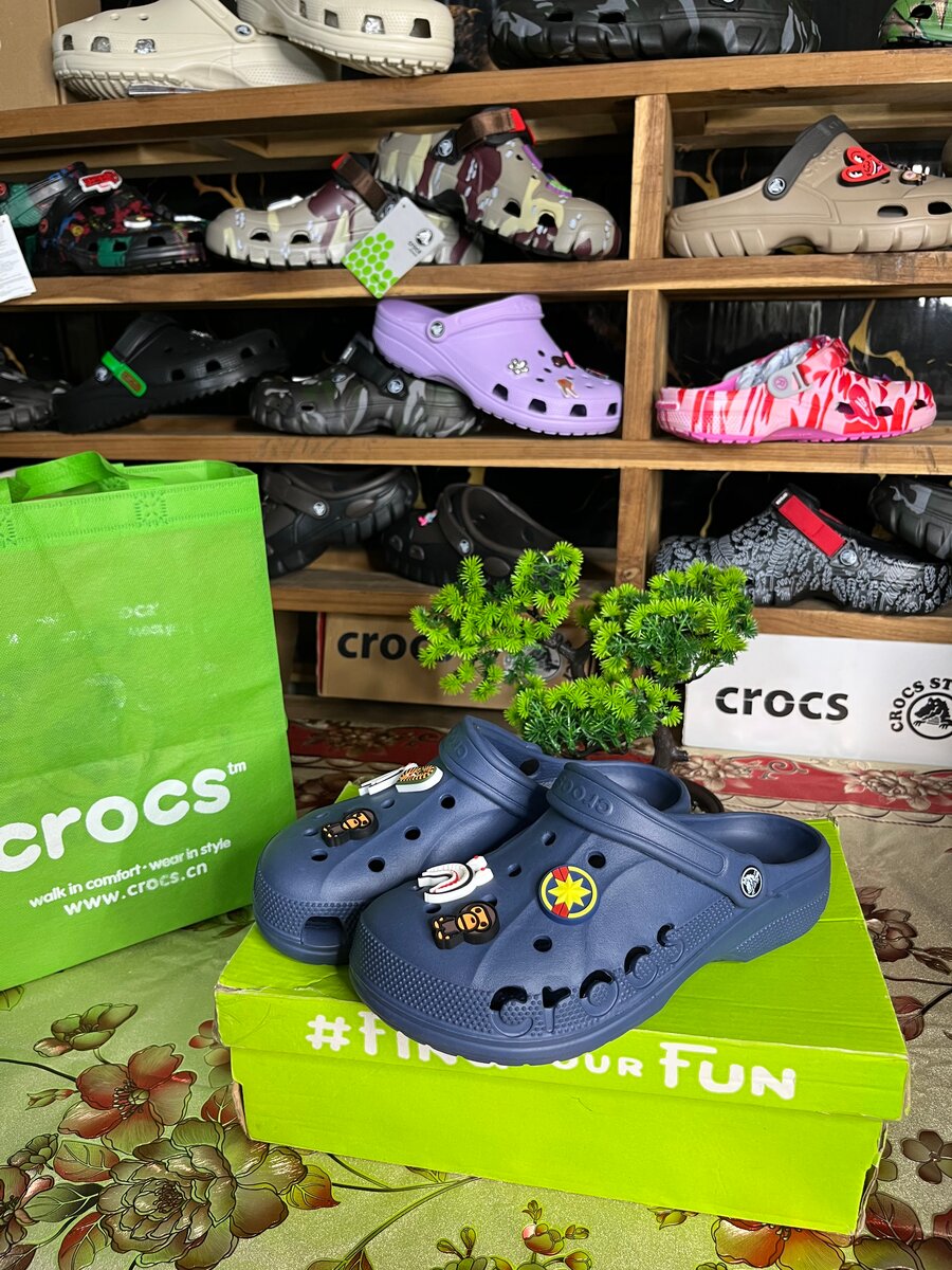 NOUVEAU CROCS CROCS