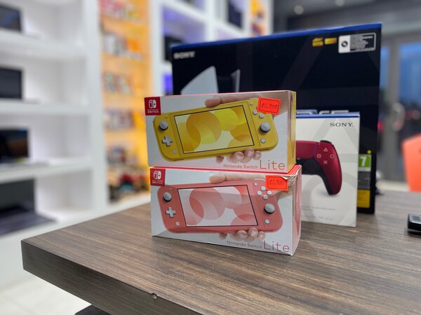 NINTENDO SWITCH LIGHT