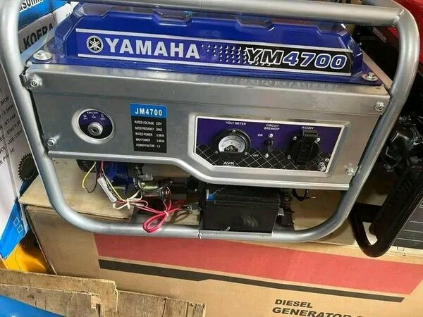Générateur Yamaha YM4700