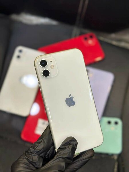 Iphone 11 white ND black