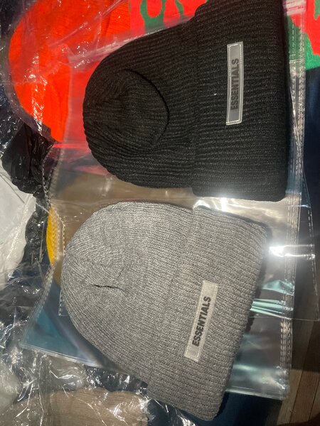 Bonnet en laine Essentials