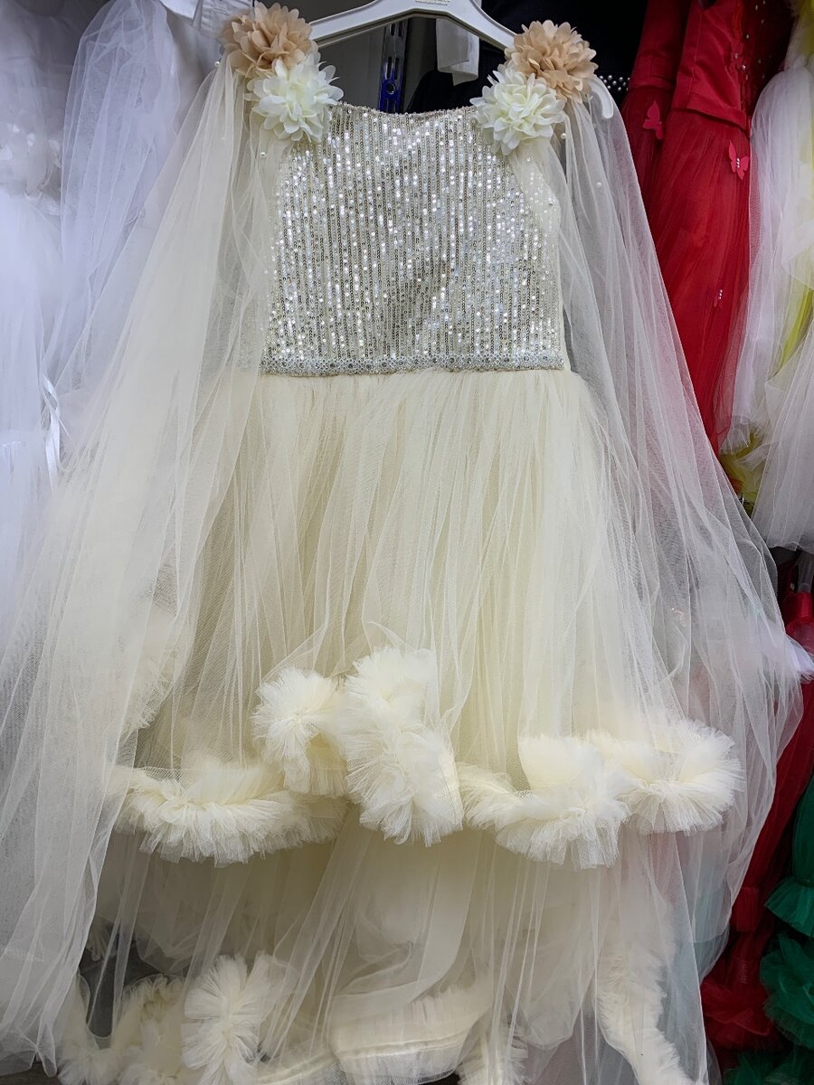 Платья нарядное