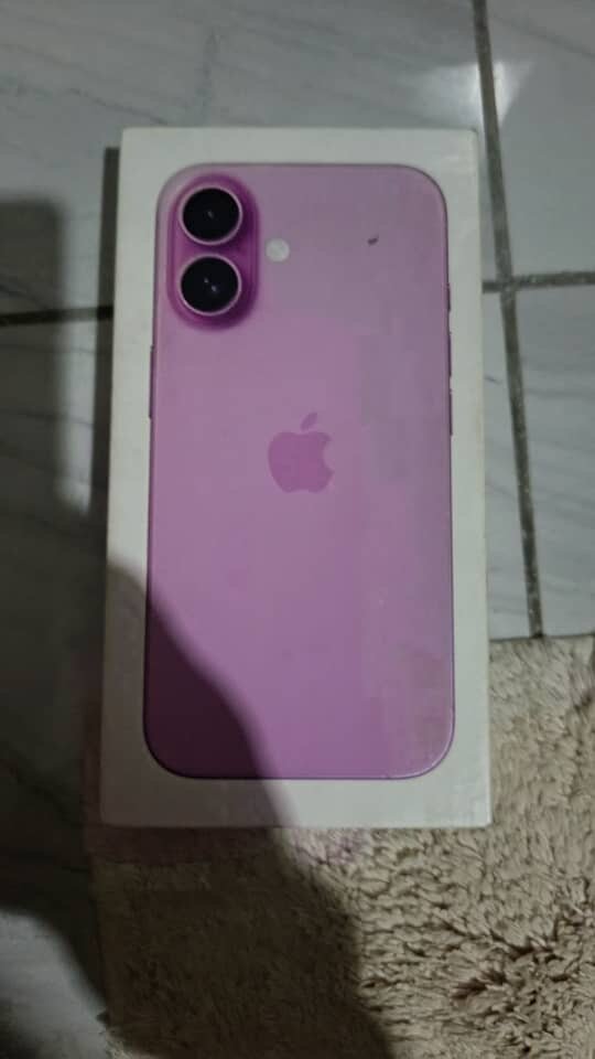 iPhone 16 simple 128go Violet