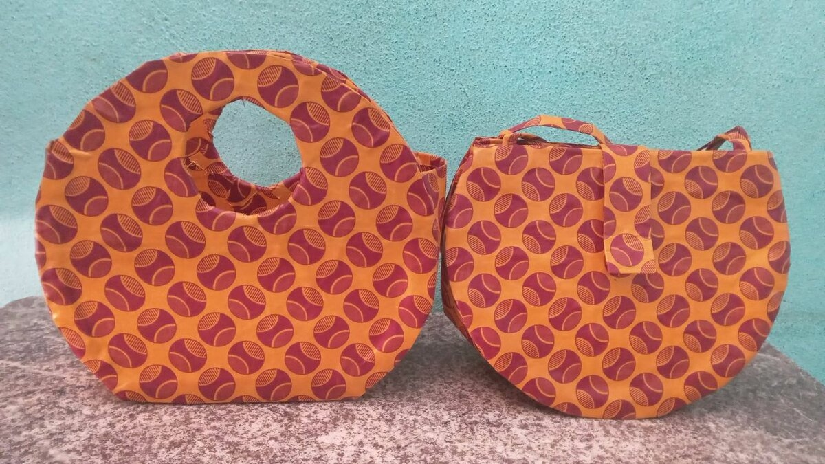 Sac bandoulière en tissu coloré