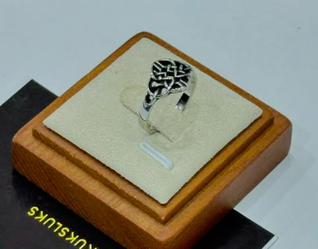 FLAWLESS STAINLESS RING