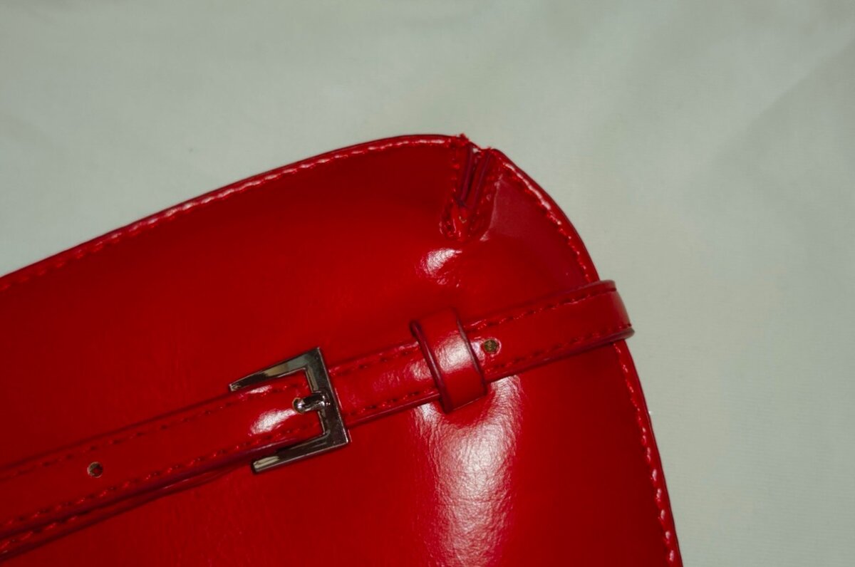 красная сумка!!!!!!