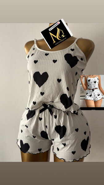 Pyjama court femme à cœurs