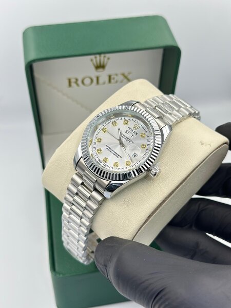 Montre de luxe en acier Rolex