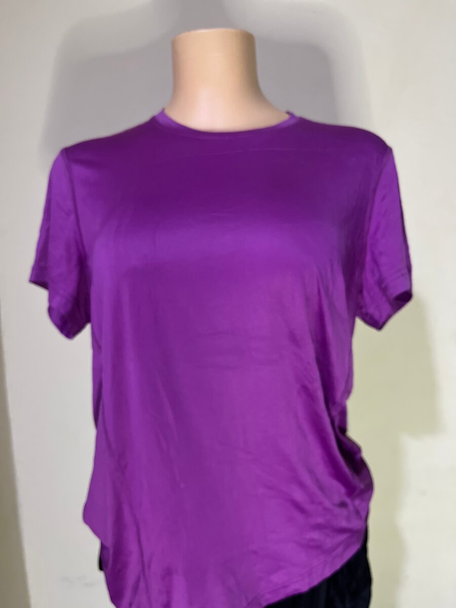 T-shirt violette unisexe