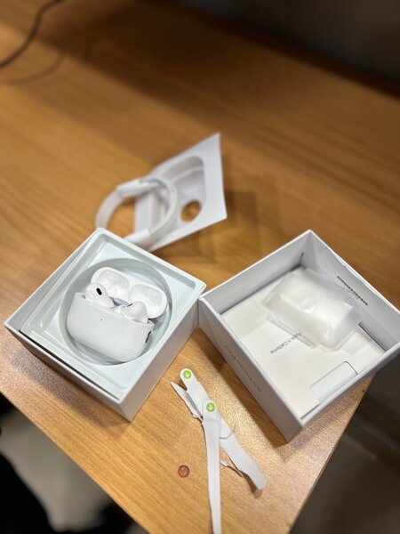 AirPods Pro and pro2