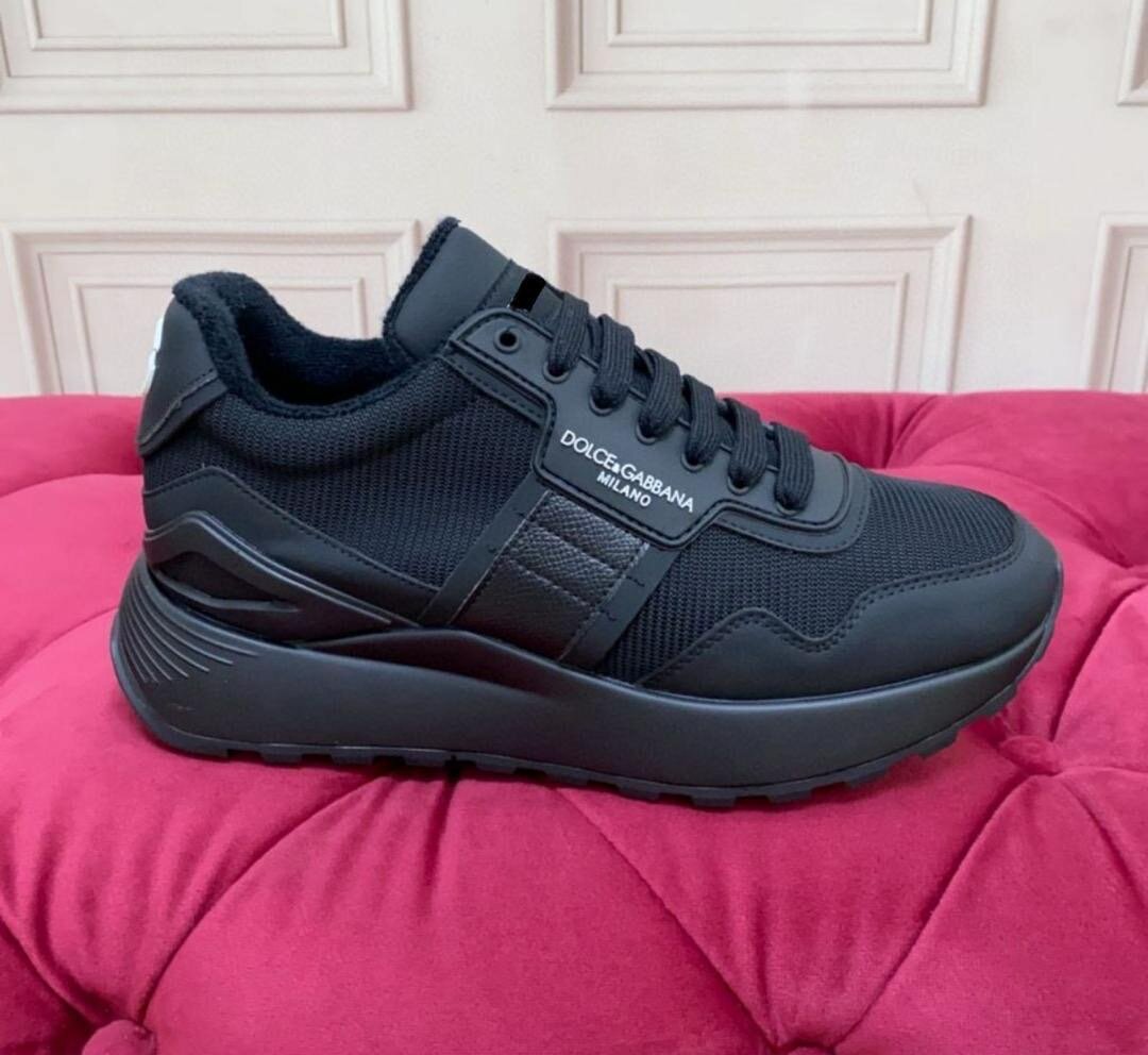 DOLCE AND GABBANNA SNEAKER