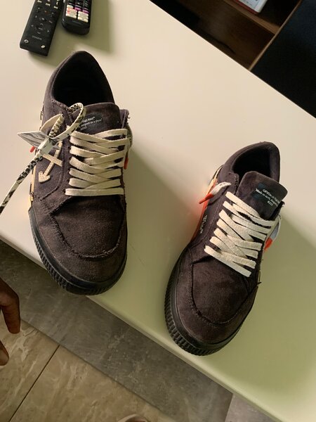 off white vulcanized low black