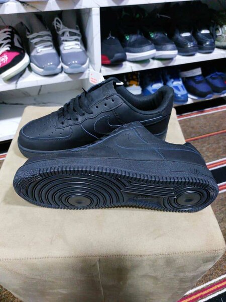 Nike All Black