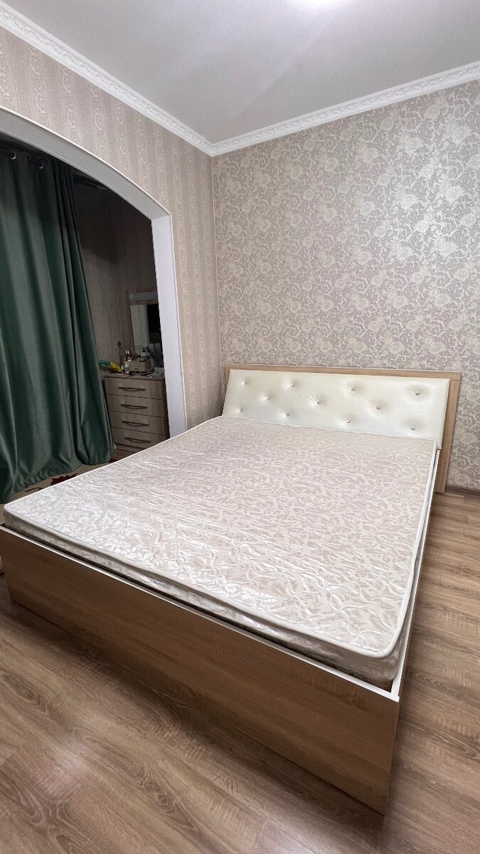 Спальный кровать