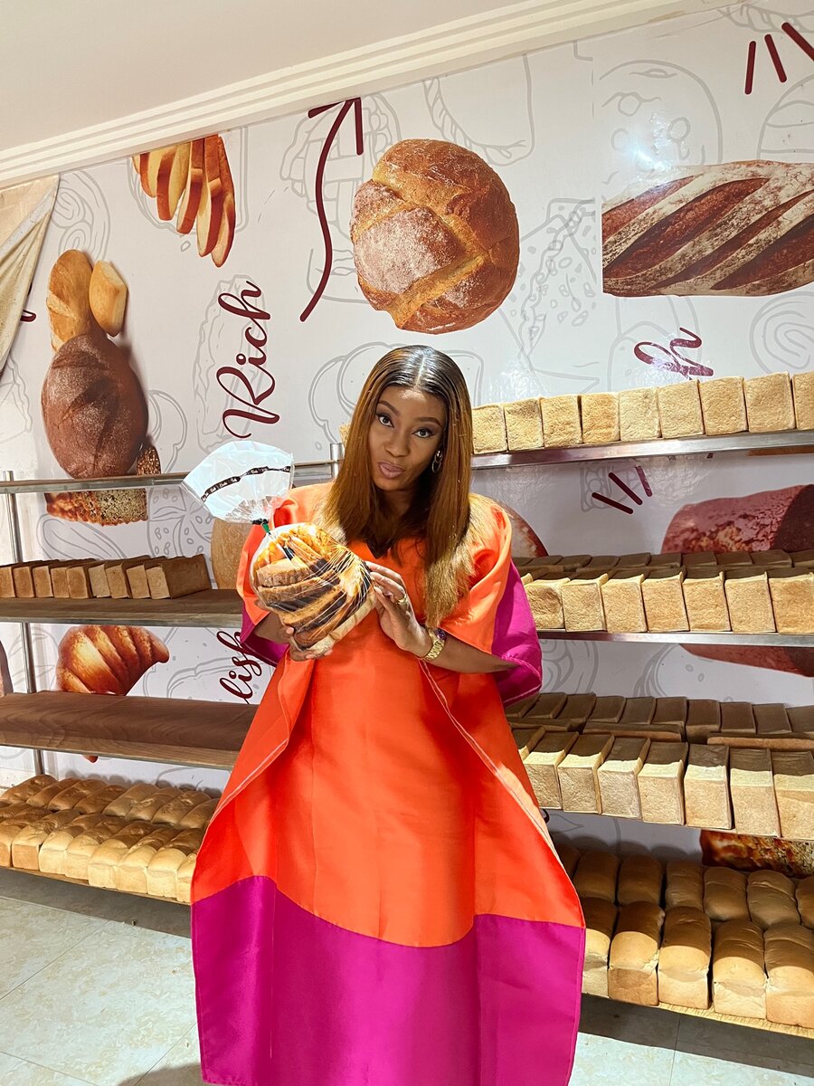 Bread , Cakes and pastries