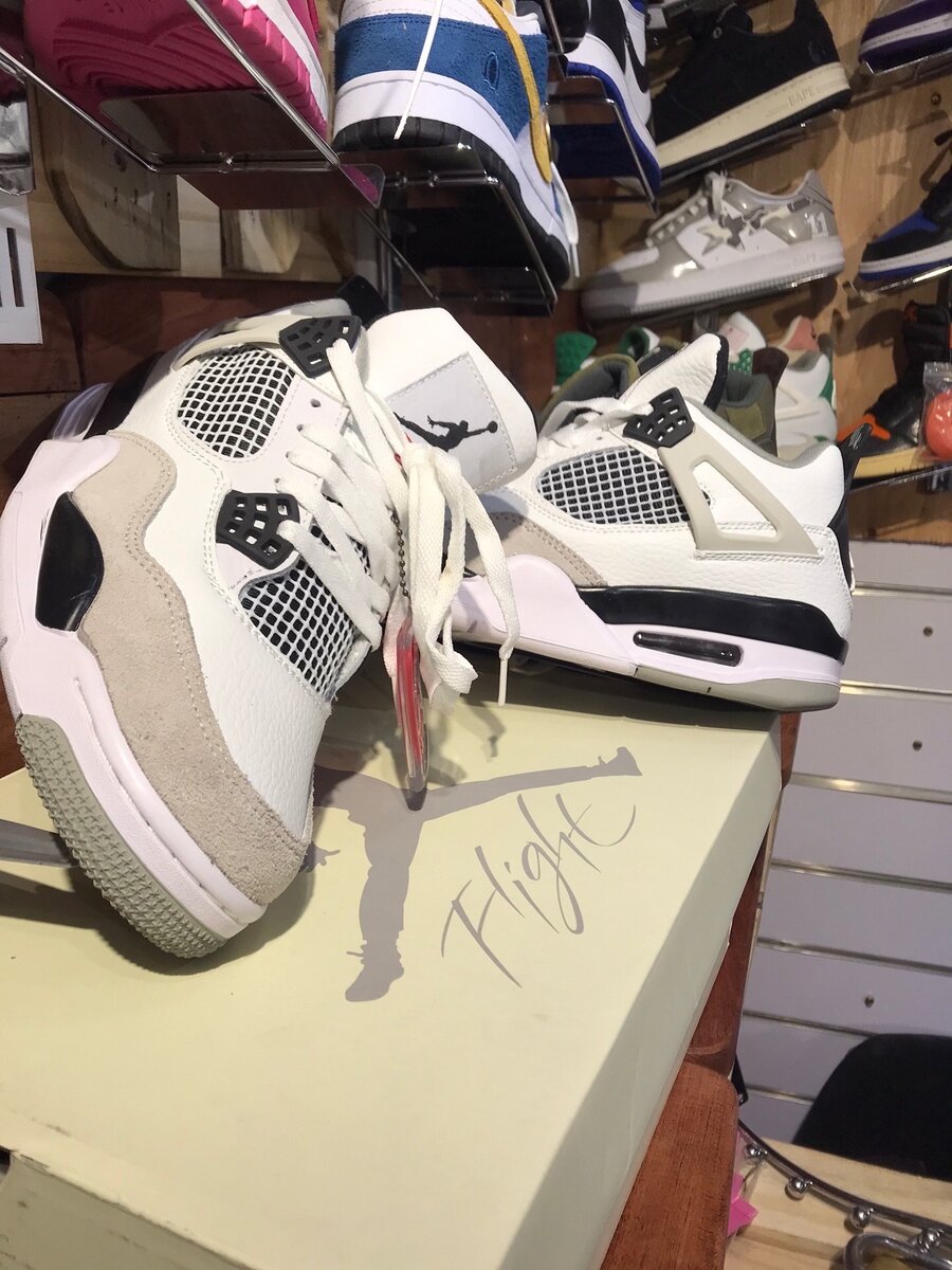 Jordan 4