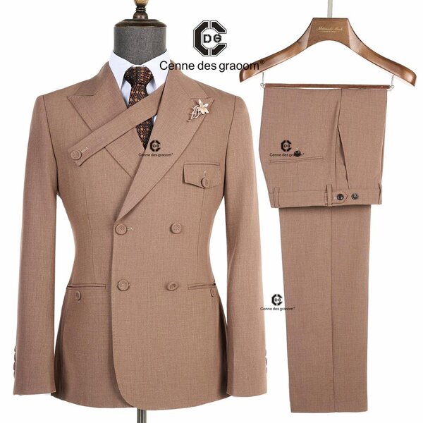 Costume croisé