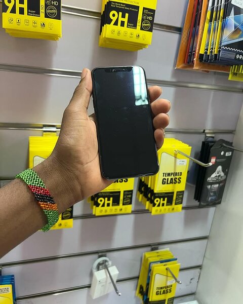 BRAND NEW IPHONE 🍏 pro 