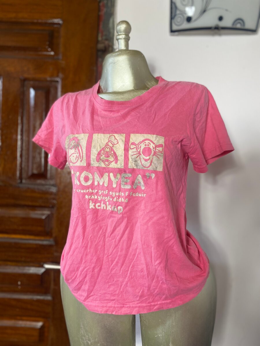 T-shirt rose graphique en coton