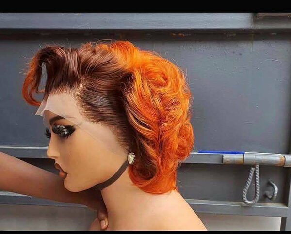 Perruque en dentelle orange vif