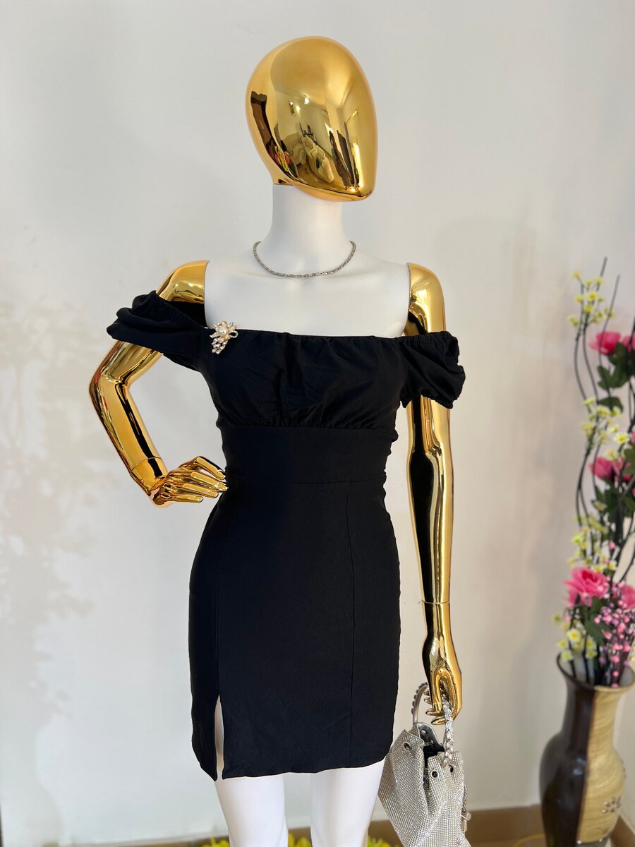 Robe élégante noire soirée