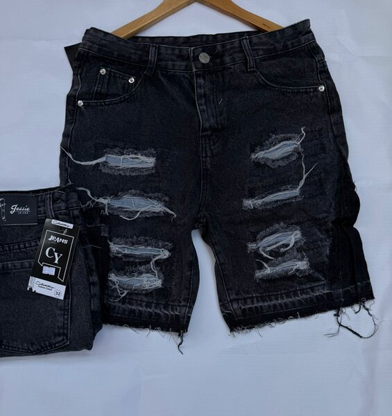 Shorts en jean déchiré
