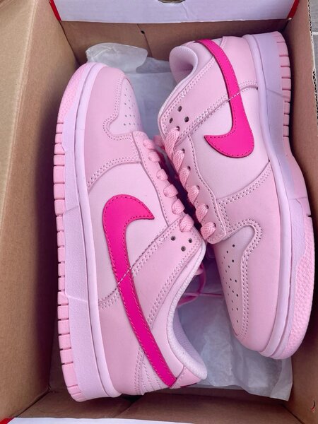 Baskets roses Nike pour femme